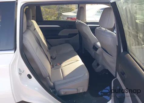 2016 Toyota Highlander Le Plus V6 from USA, damaged, VIN 5TDBKRFH0GS258398